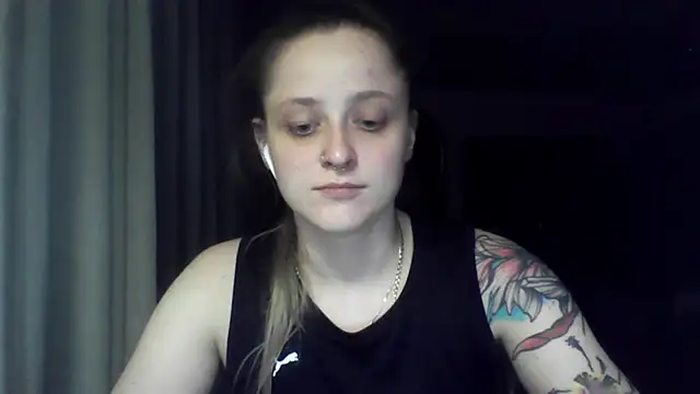 LeaWetGirl webcam