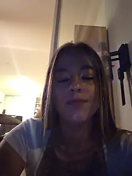 Luna_Lynn webcam