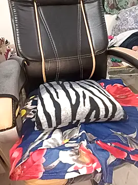 Tamil-hotwife live cam