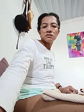 Bigassmommy_x live webcam show