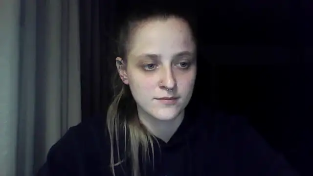 LeaWetGirl webcam