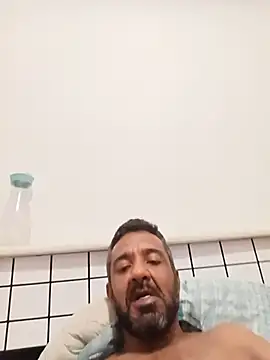 mineirinho22cmAtv live cam on StripChat