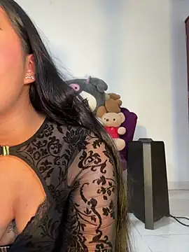 Aylin_Fox live cam on StripChat