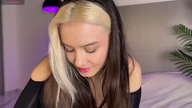 _blowjob_queen live webcam show