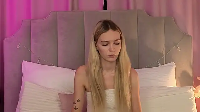 NikkiRyx webcam