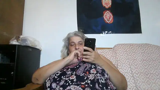 ExquisiteMature webcam