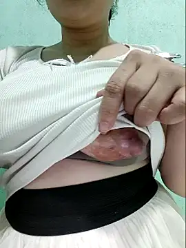 Shine_Mai live webcam show