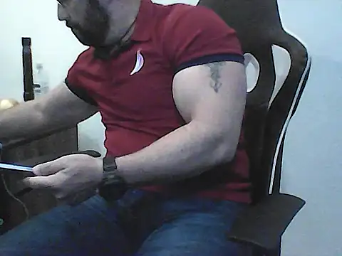 Yorel1109- live cam on StripChat