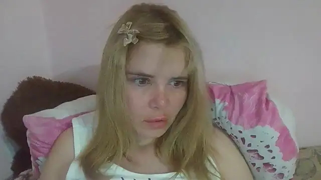 HornyElena webcam