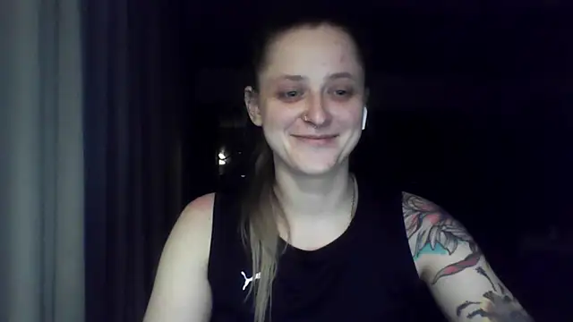 LeaWetGirl webcam