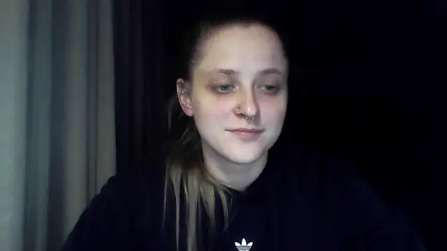 LeaWetGirl webcam