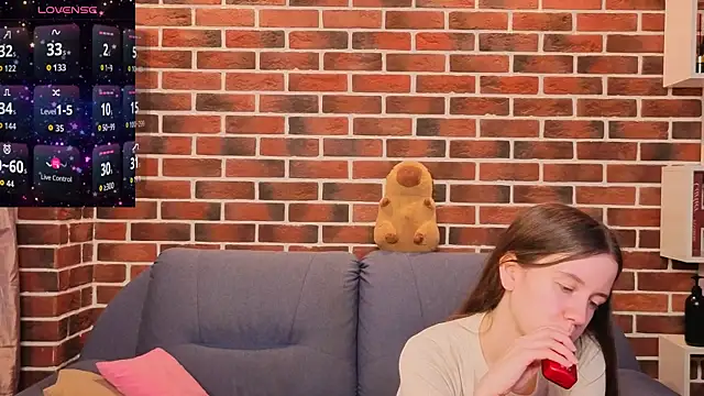 MyrtaMcclaney live webcam show