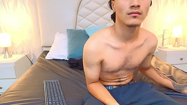Andreao_Pirlo live cam on StripChat