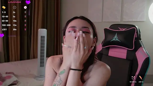 Fiona-Love live webcam show