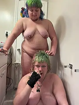 ivosforest live cam on StripChat
