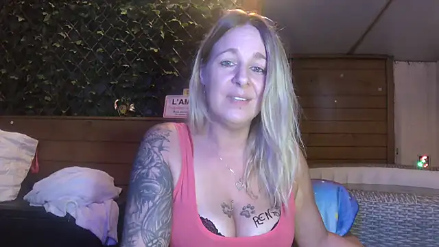 Delichieuse5 live webcam show