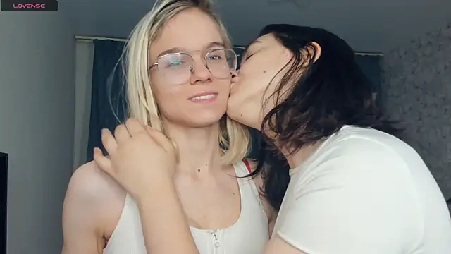 KarinStfleur live webcam show