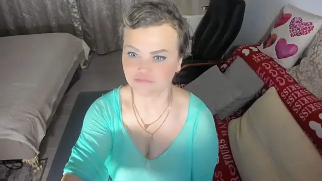 MildMature live cam on StripChat