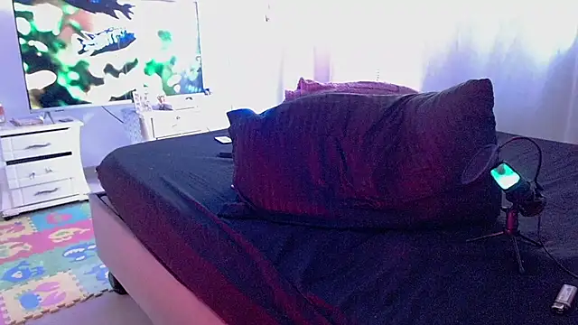pervertedmisscloe (T young) - cum show be my bitch 24cm huge big cum