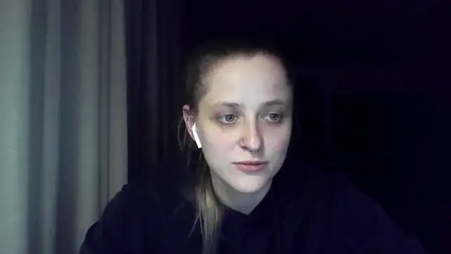 LeaWetGirl webcam