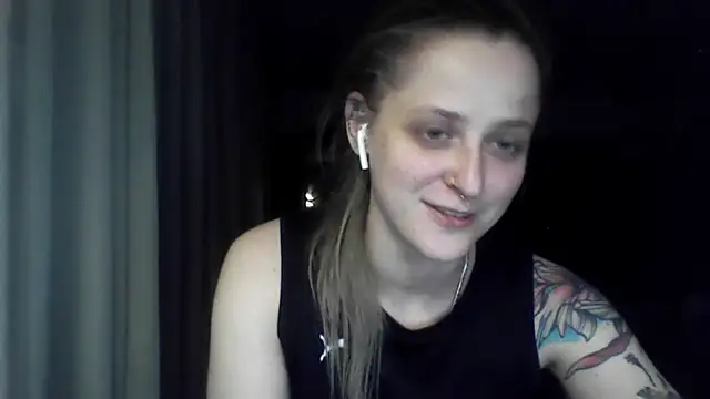 LeaWetGirl webcam