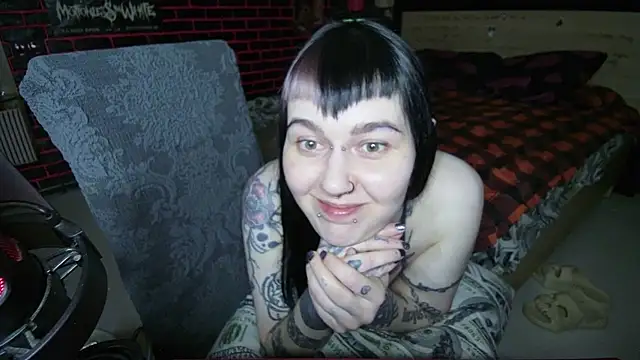 messalinaofficial (F young) - TOPLESS