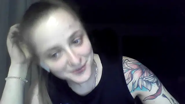 LeaWetGirl webcam