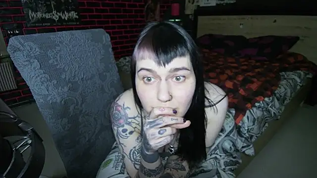 MessalinaOfficial webcam