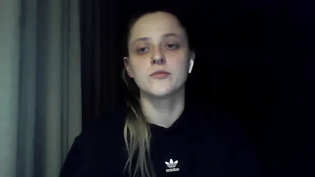 LeaWetGirl webcam