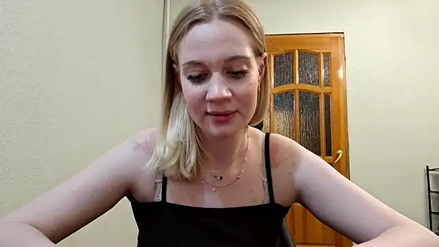 renna_rine live cam on StripChat