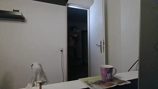 alpha-hunk live cam on StripChat