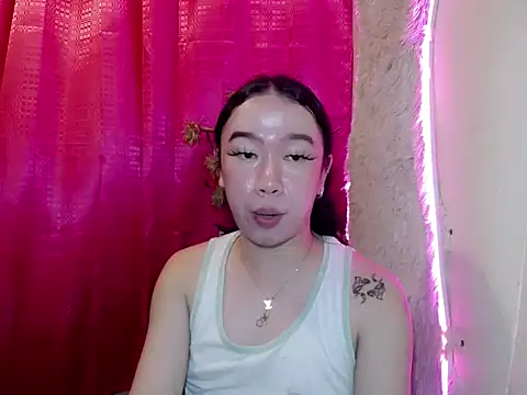 rhea_angel13 live cam on StripChat