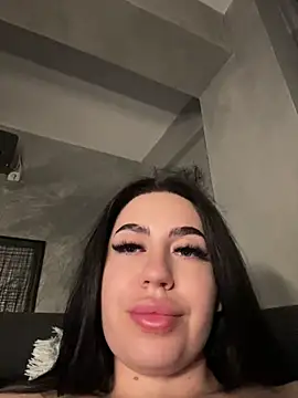 Andrestarr live cam on StripChat