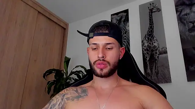 Santos_ramirez1 live cam on StripChat