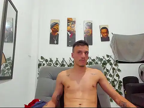 Latins_Boss webcam