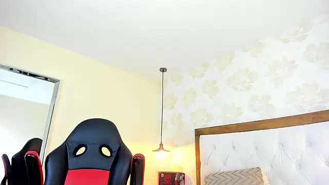 IRISCLARK1 live cam