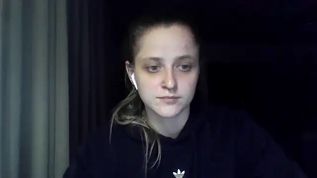 LeaWetGirl webcam