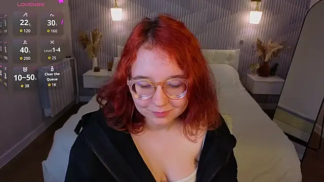 Aleks-casterrr live cam on StripChat