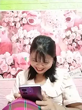 Xuka_lyss live cam on StripChat
