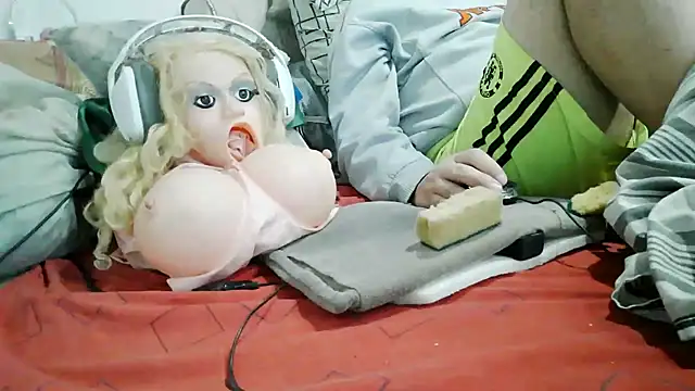 messi_syssy live cam on StripChat