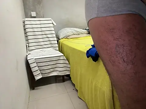 CasadoLutadorBigStuds webcam