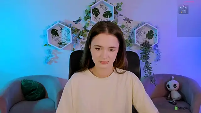 liana_kisses (F teen) - handbra