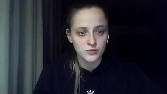 LeaWetGirl webcam