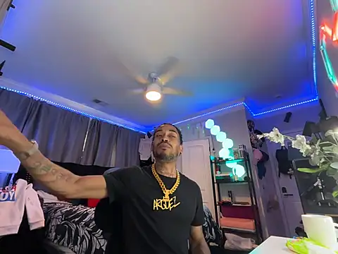 StillArQuez