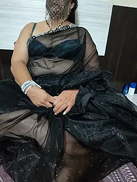 Hot-golu-girl