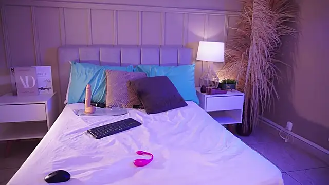 curvyliciousss live webcam show