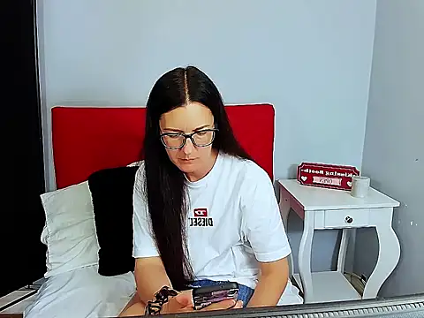 NadiaXlove webcam