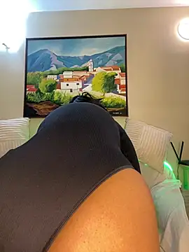 saharqamar (F young) - Naked play boobs 💎