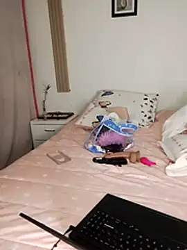 Olivia_gh1 live cam on StripChat