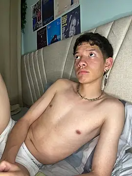 heyy_noah11 live cam